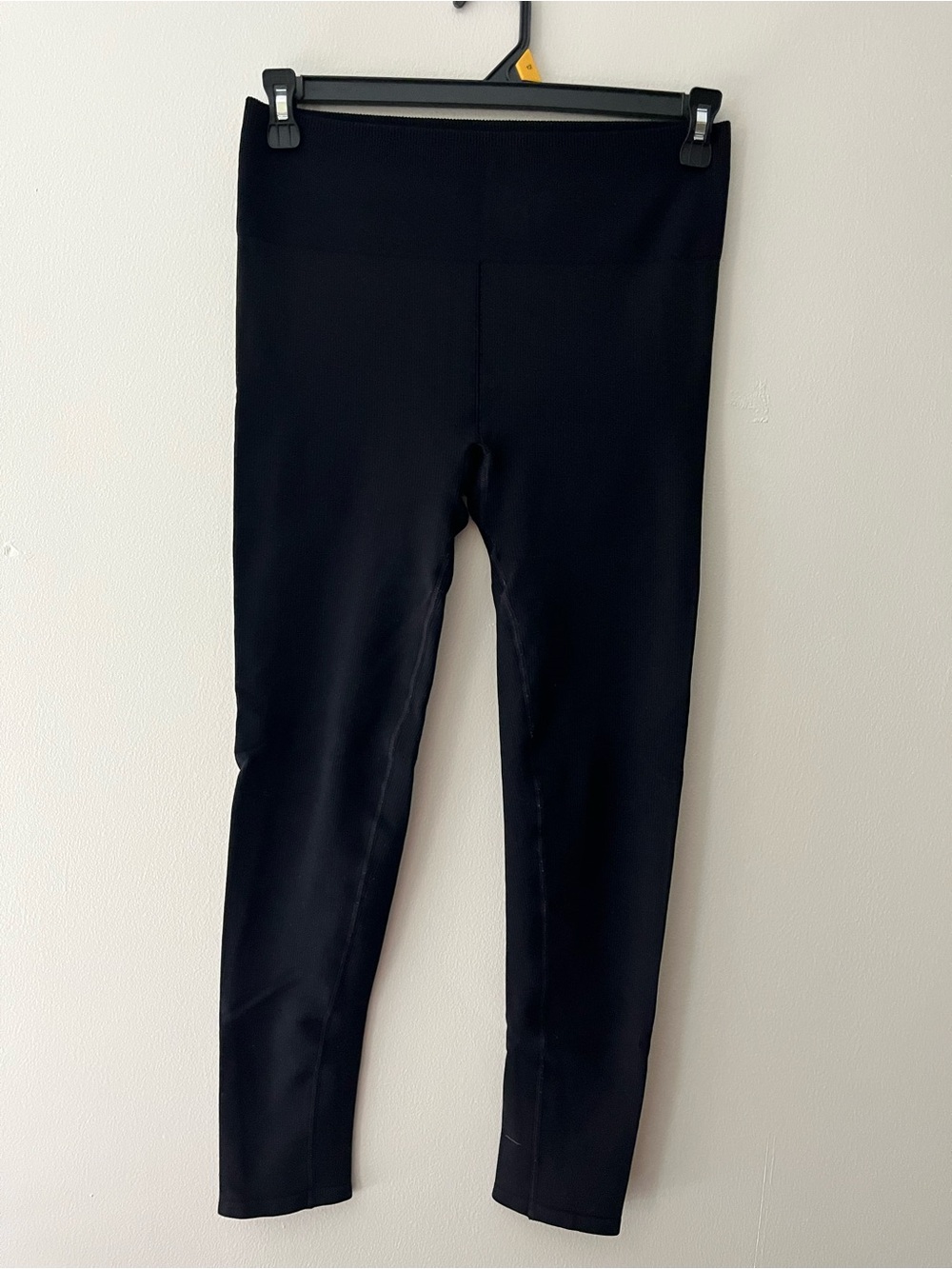 FABLETICS BUNDLE- SIZE LARGE - Picture 6 of 15